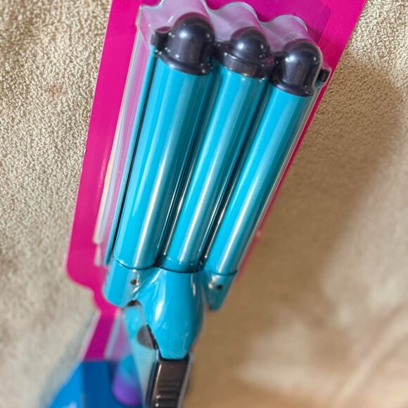 Bed Head by Tigi "Wave Affair" Jumbo Triple Barrel Waving Hair Iron NEW - Picture 3 of 9